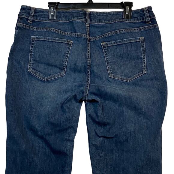 Chico's Platinum Denim Blue Straight Leg Jeans Size 16 - Picture 5 of 6